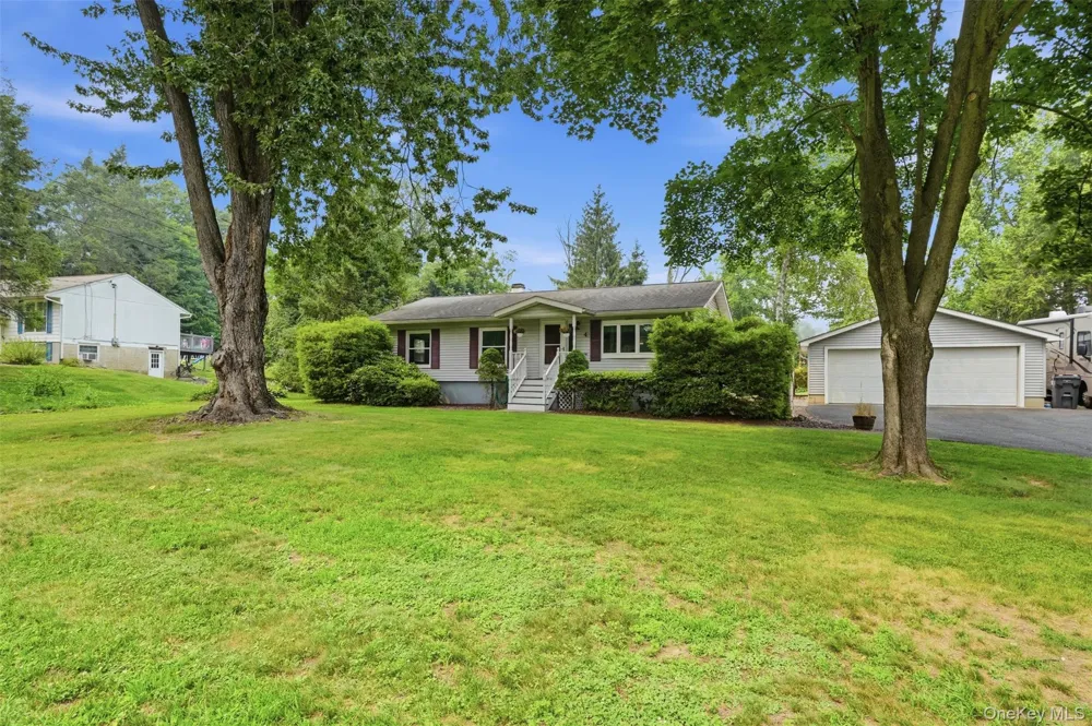 4 Seneca Lane Milton, NY 12547