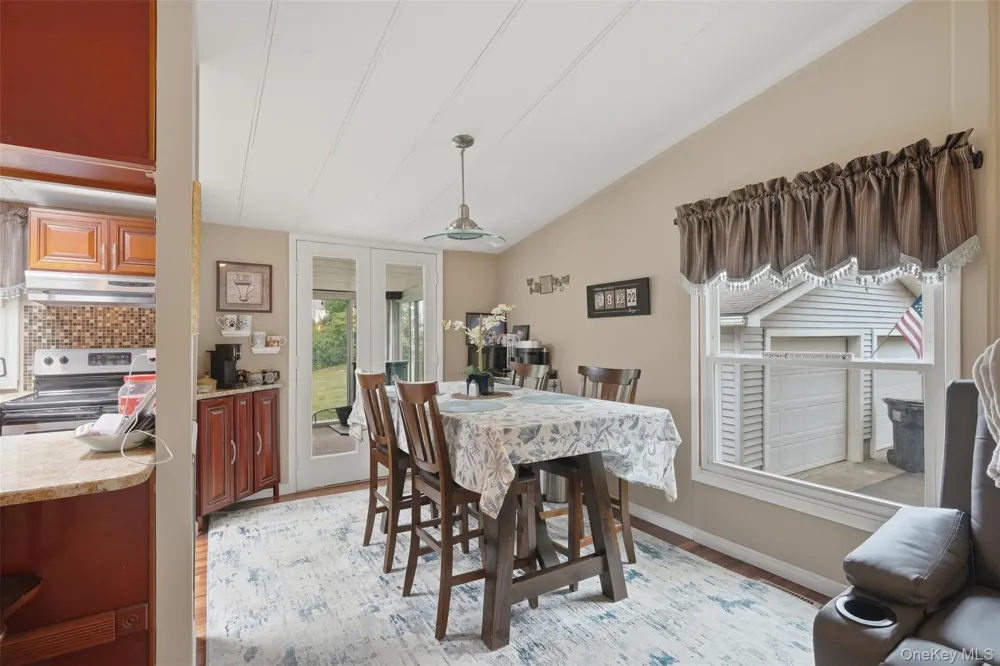 4 Seneca Lane Milton, NY 12547