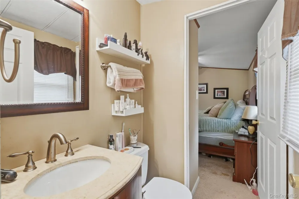 4 Seneca Lane Milton, NY 12547