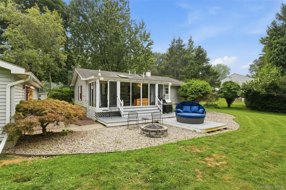 4 Seneca Lane Milton, NY 12547