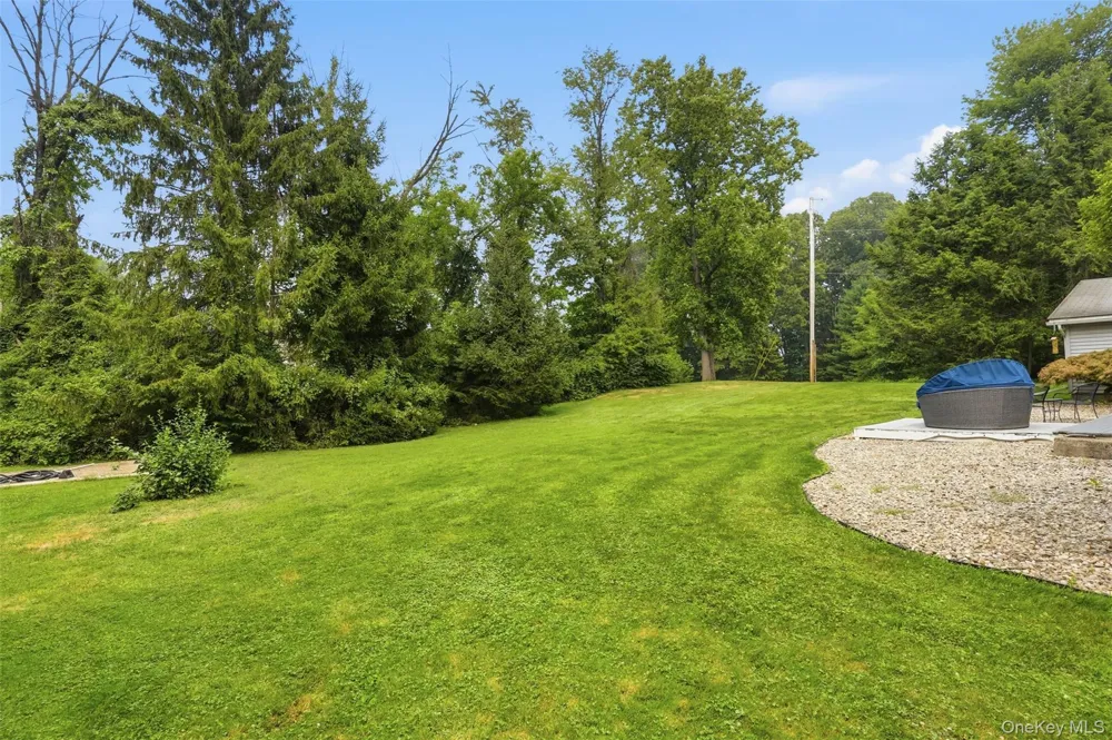 4 Seneca Lane Milton, NY 12547