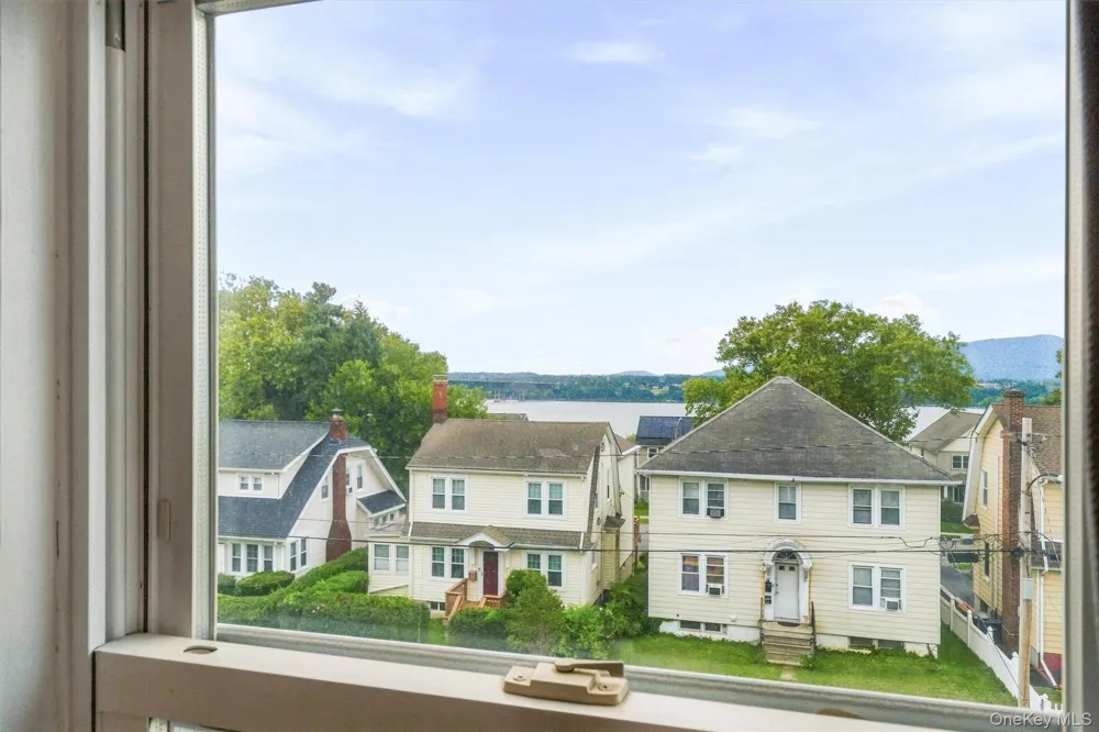 19 Forsythe Place Newburgh, NY 12550