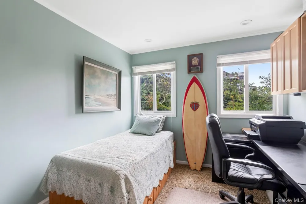 31 E End Walk Atlantique, NY 11706