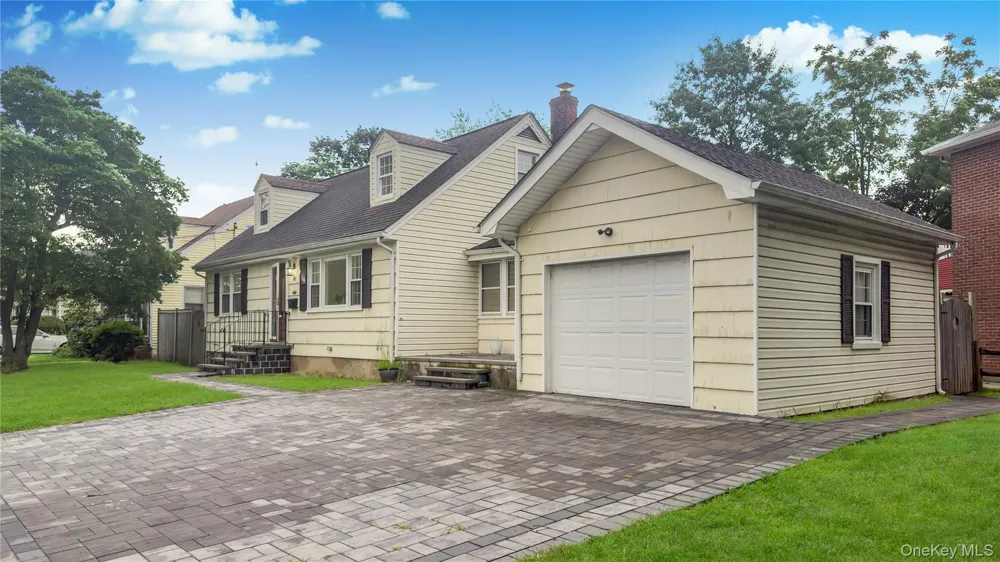 6 Harold Avenue Hempstead, NY 11550