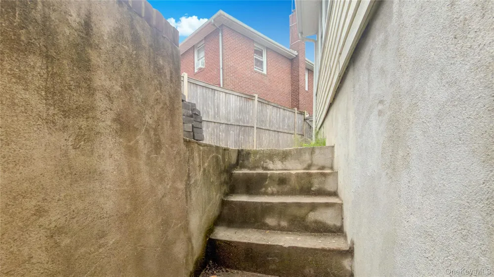 6 Harold Avenue Hempstead, NY 11550