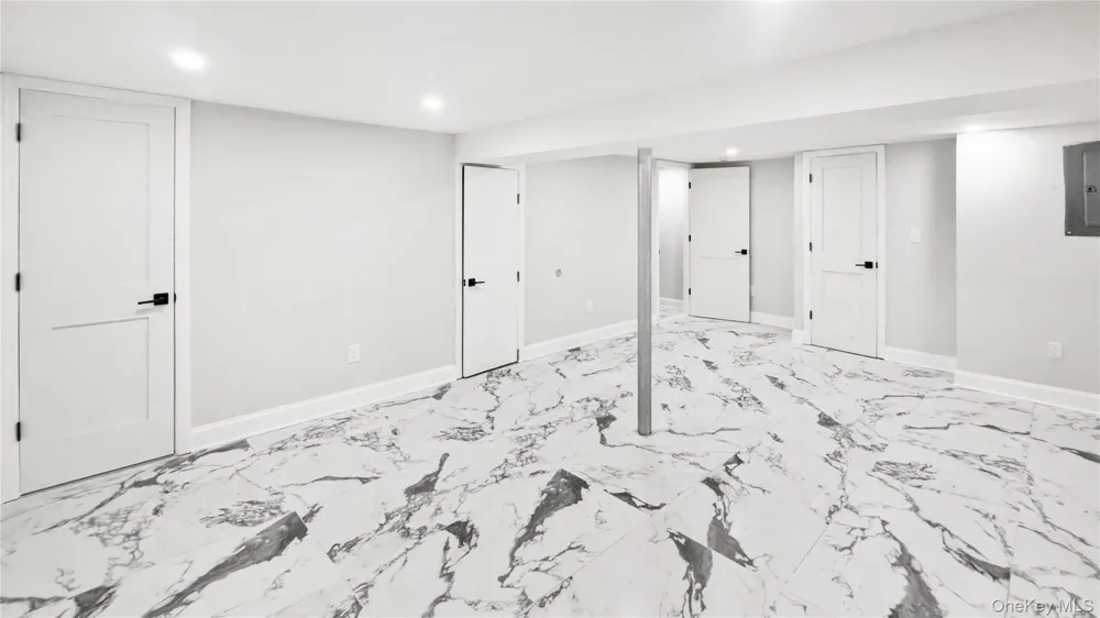 6 Harold Avenue Hempstead, NY 11550