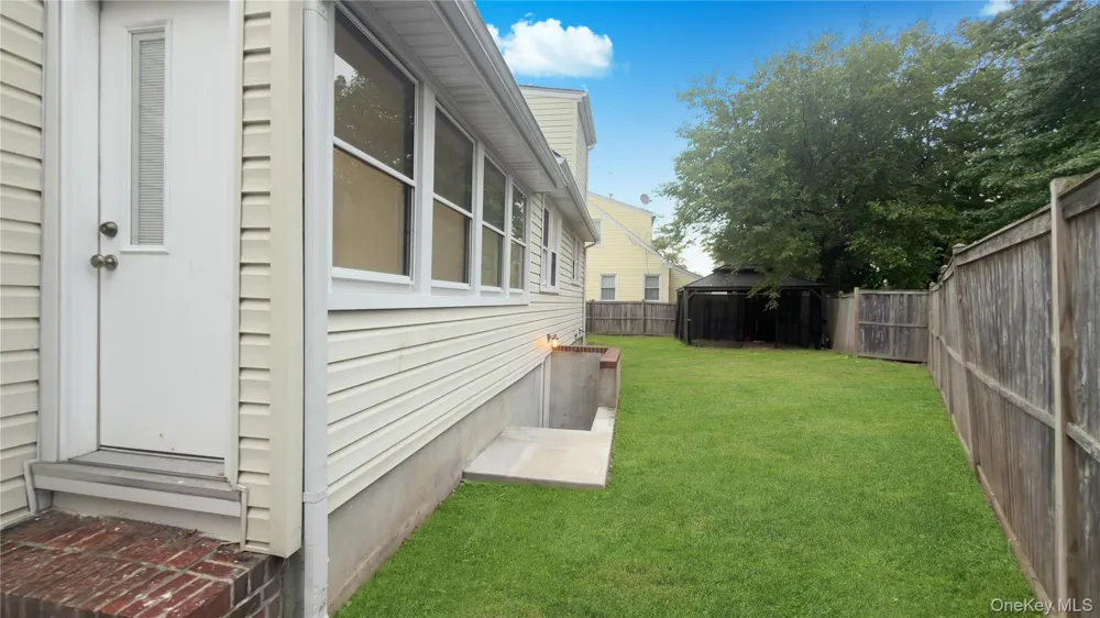 6 Harold Avenue Hempstead, NY 11550