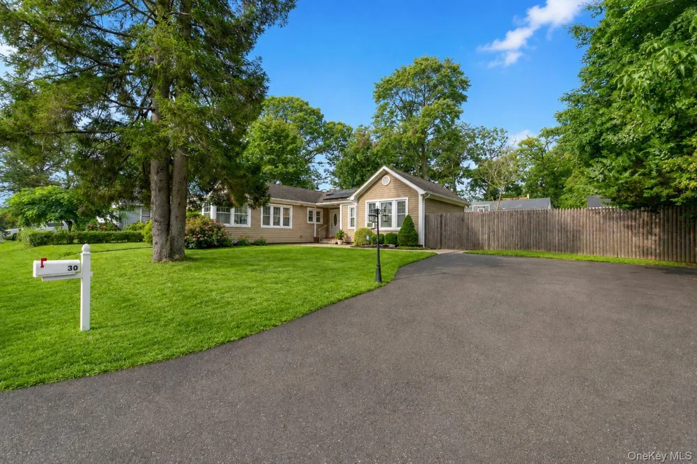 30 Pansy Road Rocky Point, NY 11778