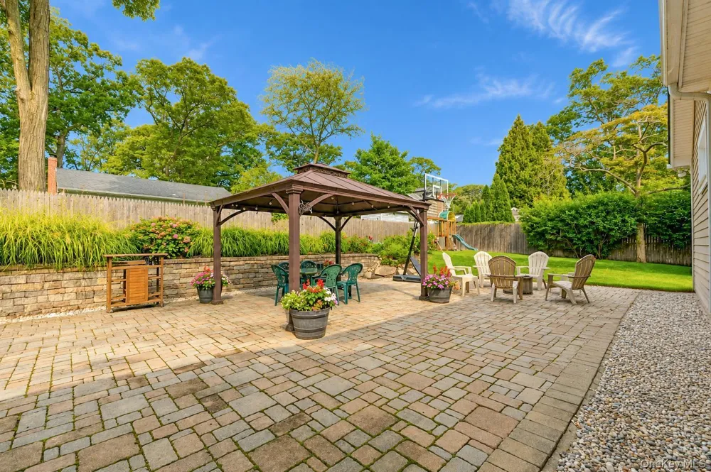 30 Pansy Road Rocky Point, NY 11778