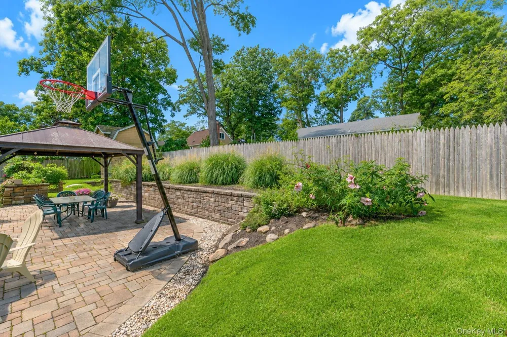 30 Pansy Road Rocky Point, NY 11778