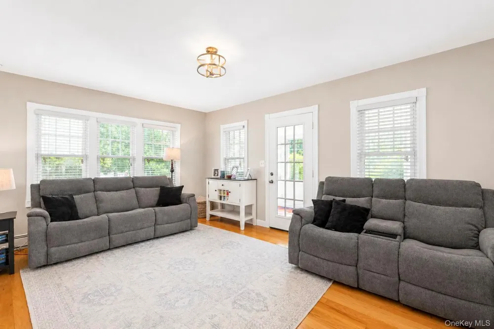 30 Pansy Road Rocky Point, NY 11778