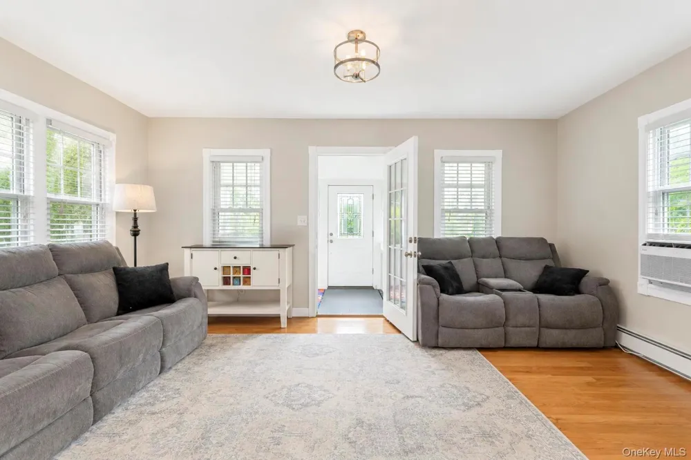 30 Pansy Road Rocky Point, NY 11778