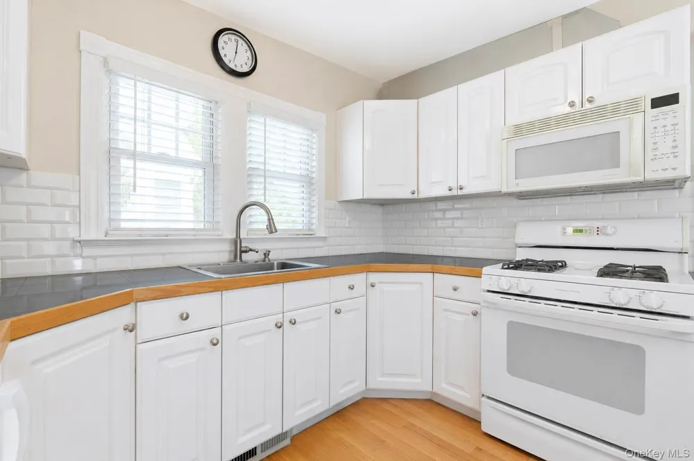 30 Pansy Road Rocky Point, NY 11778