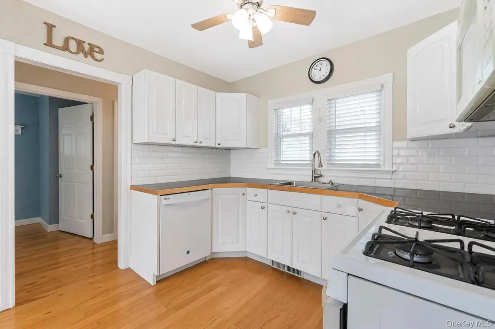 30 Pansy Road Rocky Point, NY 11778