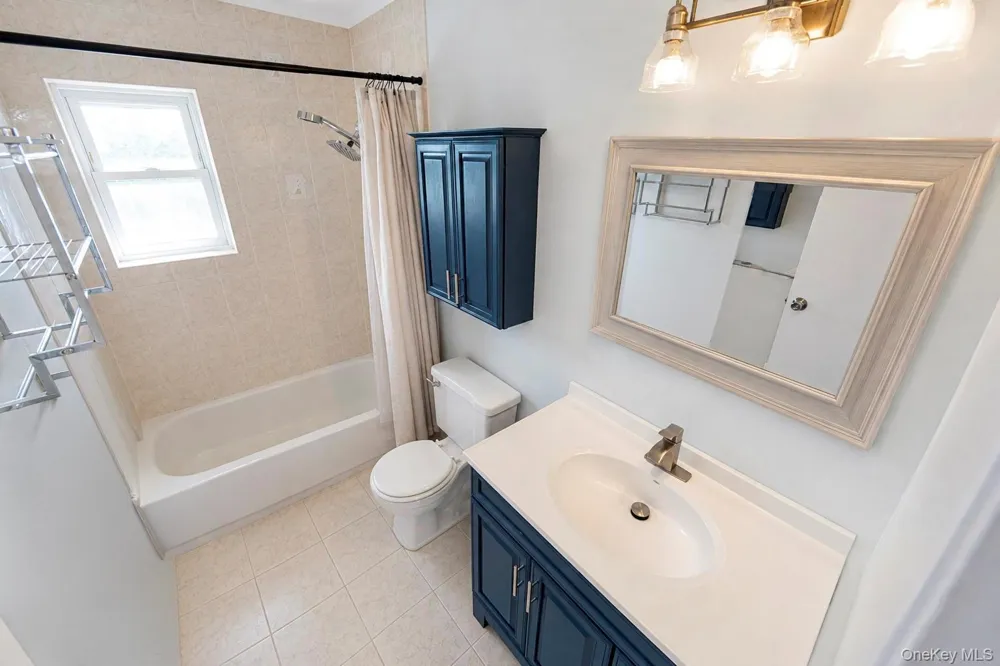 194 Artist Lake Drive #194 Middle Island, NY 11953