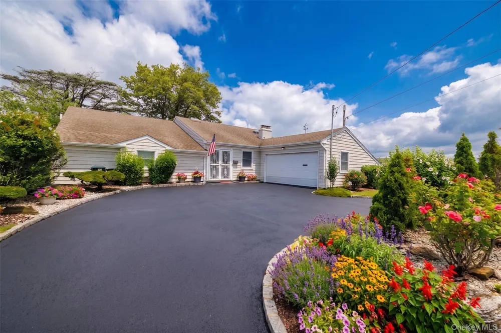 163 Mott Street Oceanside, NY 11572