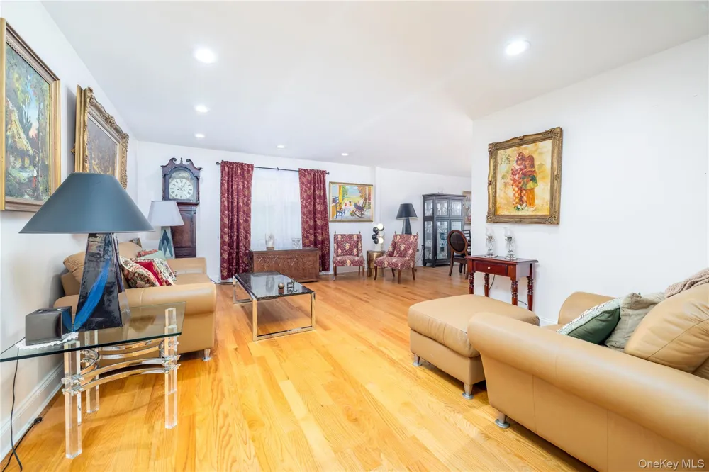 163 Mott Street Oceanside, NY 11572