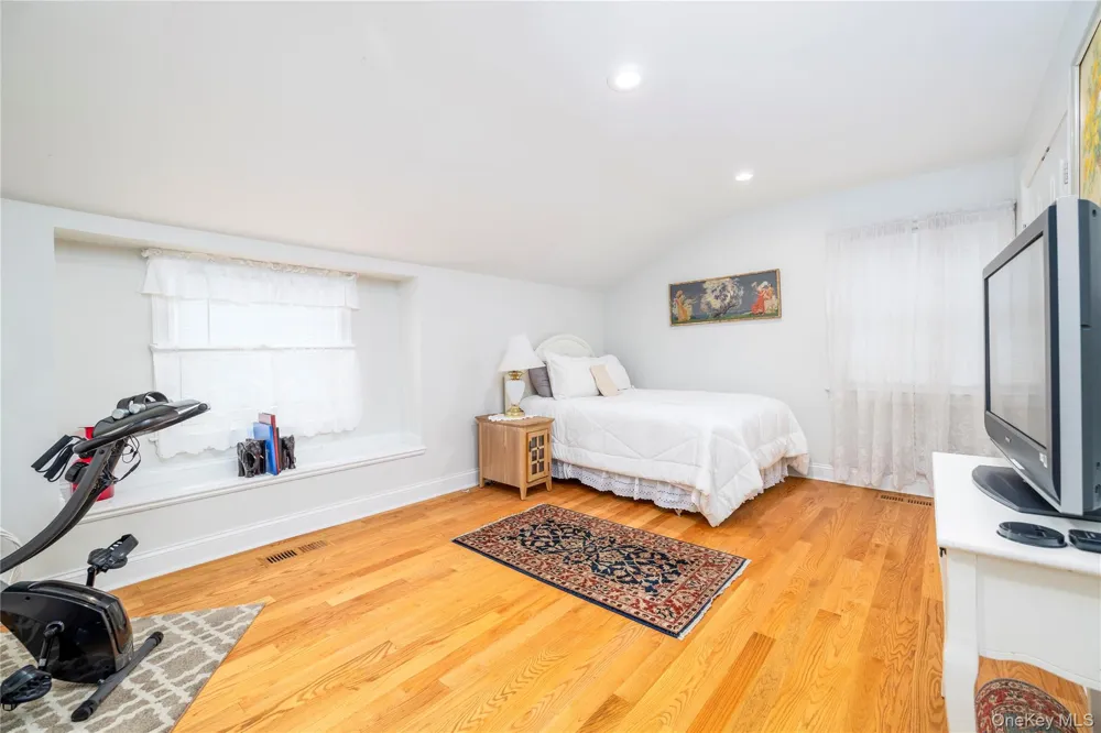 163 Mott Street Oceanside, NY 11572