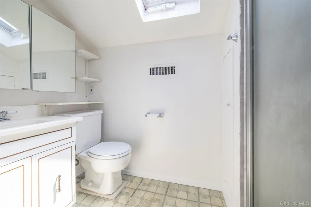 163 Mott Street Oceanside, NY 11572