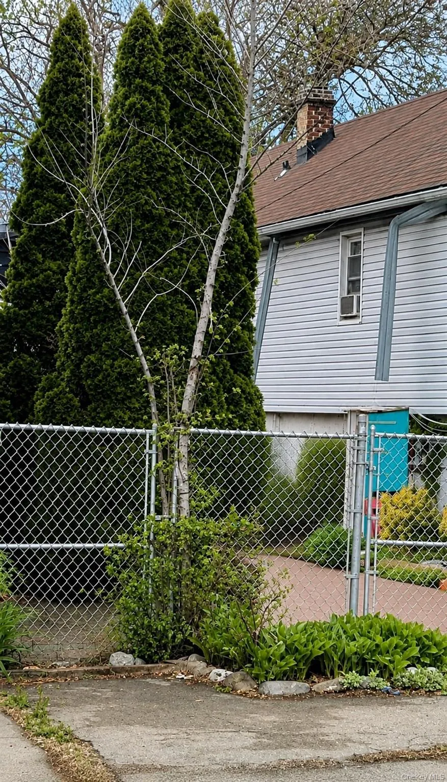 227 Stephens Avenue Bronx, NY 10473