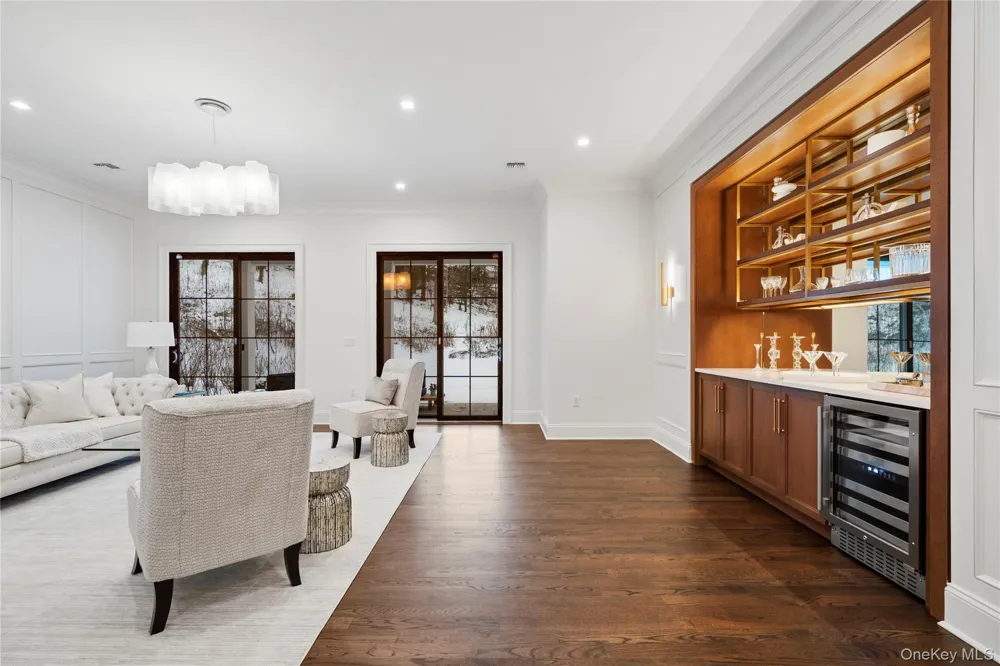 133 Spring Road #1 Huntington, NY 11743