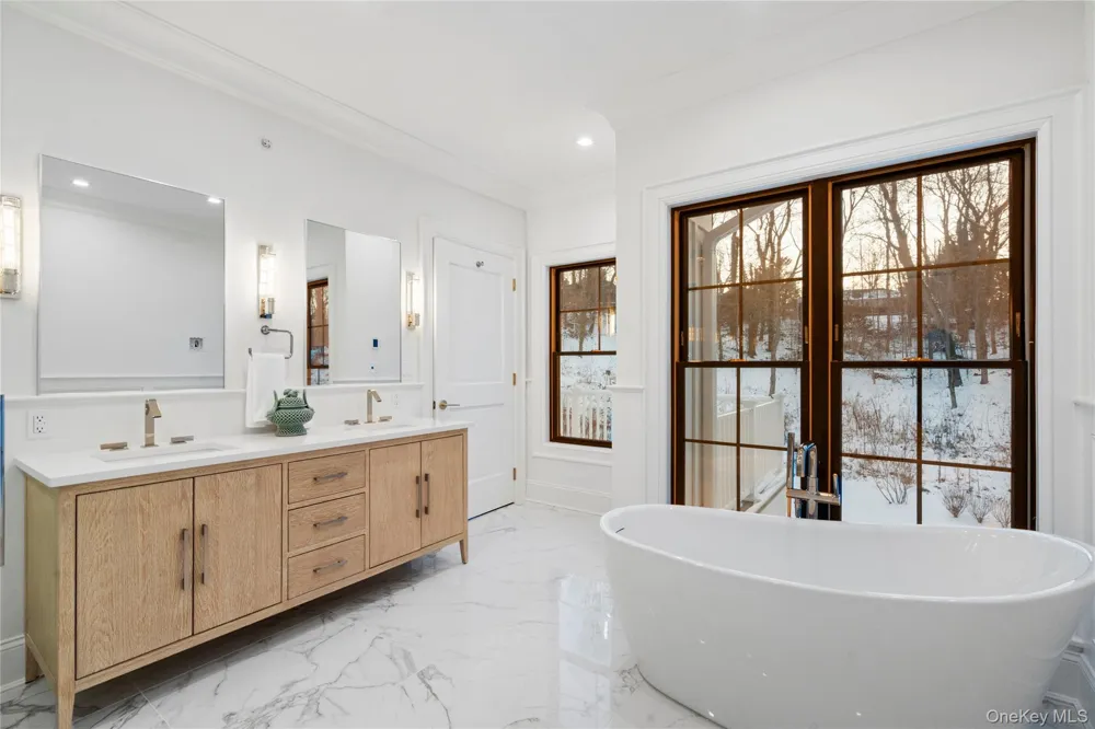 133 Spring Road #1 Huntington, NY 11743