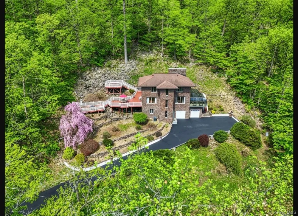 908 Route 9W Nyack, NY 10960