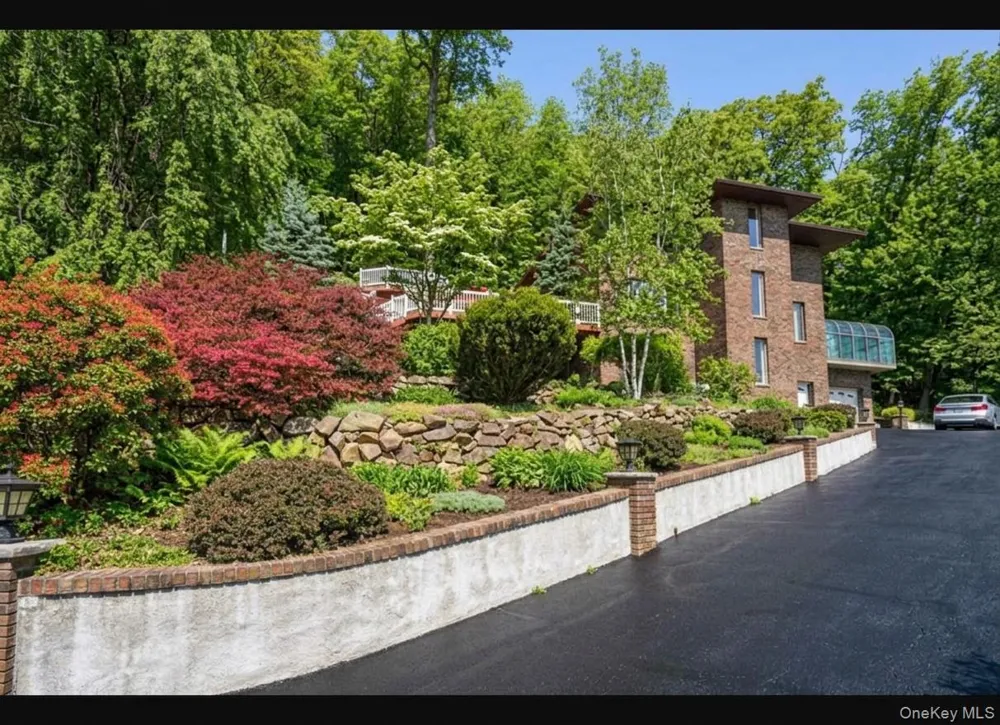 908 Route 9W Nyack, NY 10960