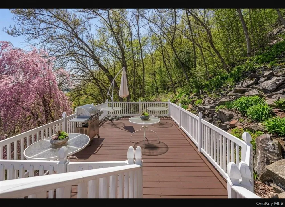 908 Route 9W Nyack, NY 10960