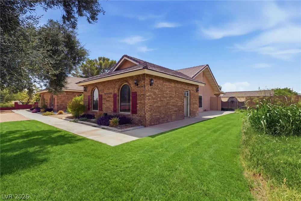 8385 W La Madre Way Las Vegas, NV 89149