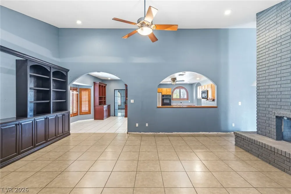 8385 W La Madre Way Las Vegas, NV 89149