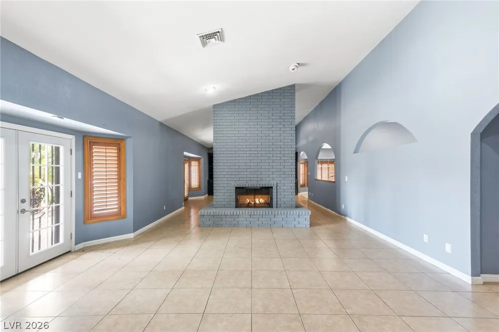 8385 W La Madre Way Las Vegas, NV 89149