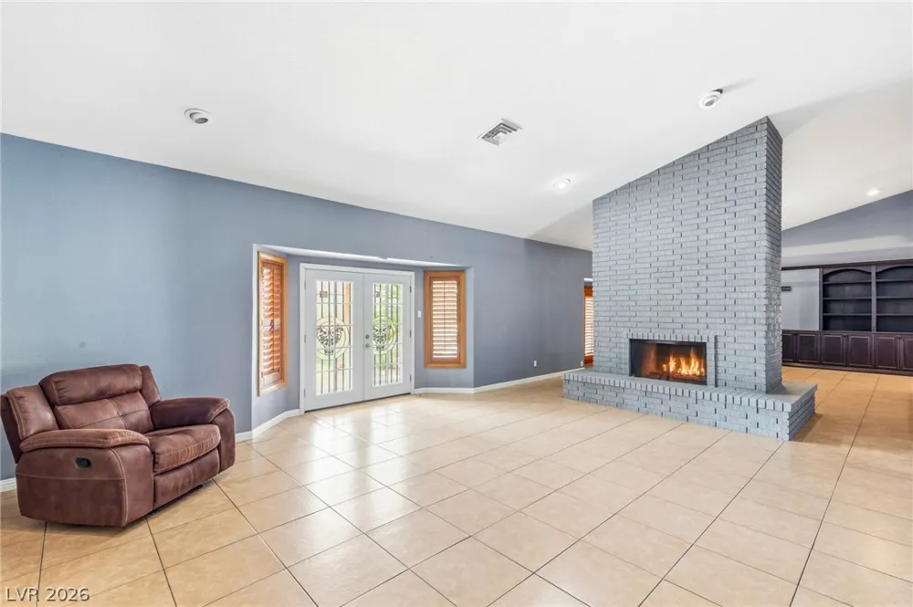 8385 W La Madre Way Las Vegas, NV 89149
