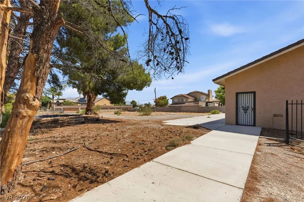 8385 W La Madre Way Las Vegas, NV 89149