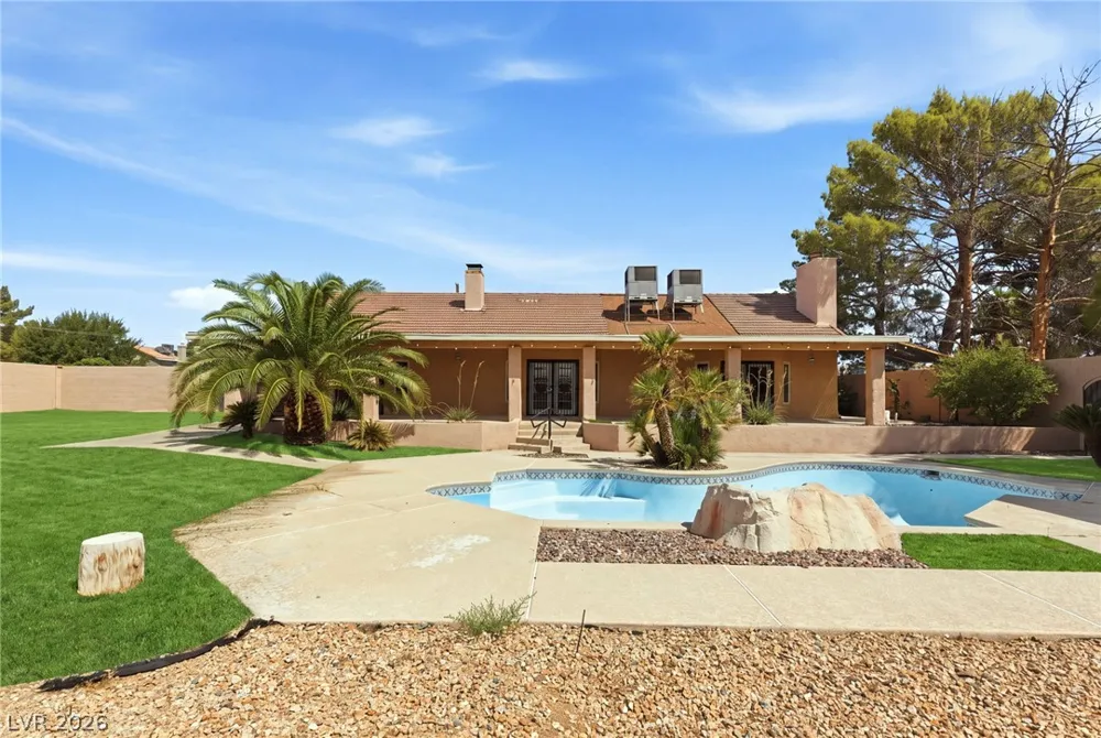 8385 W La Madre Way Las Vegas, NV 89149