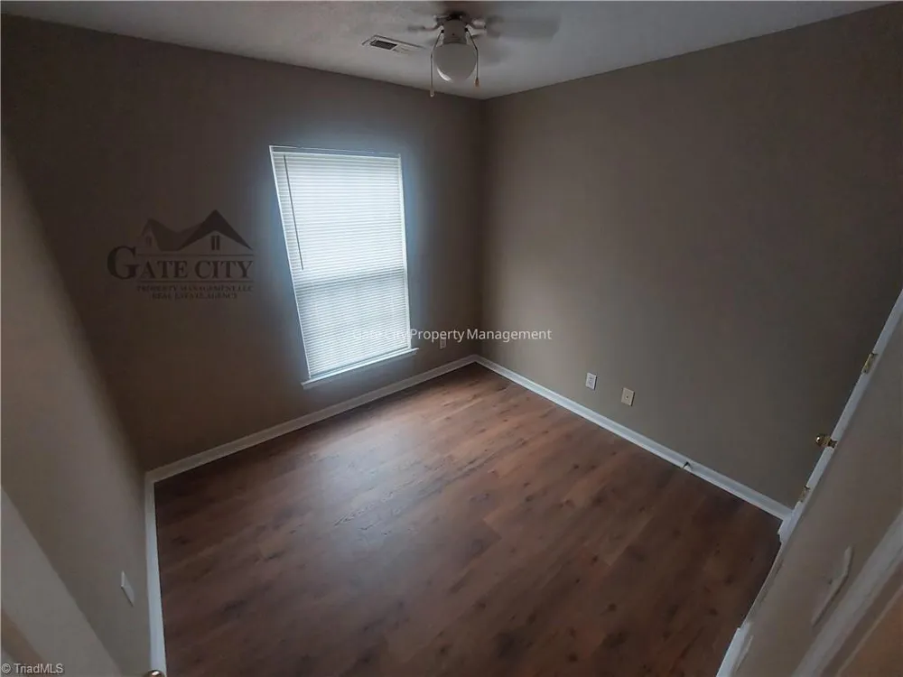 3983 Elizabeth Glen Way Jamestown, NC 27282