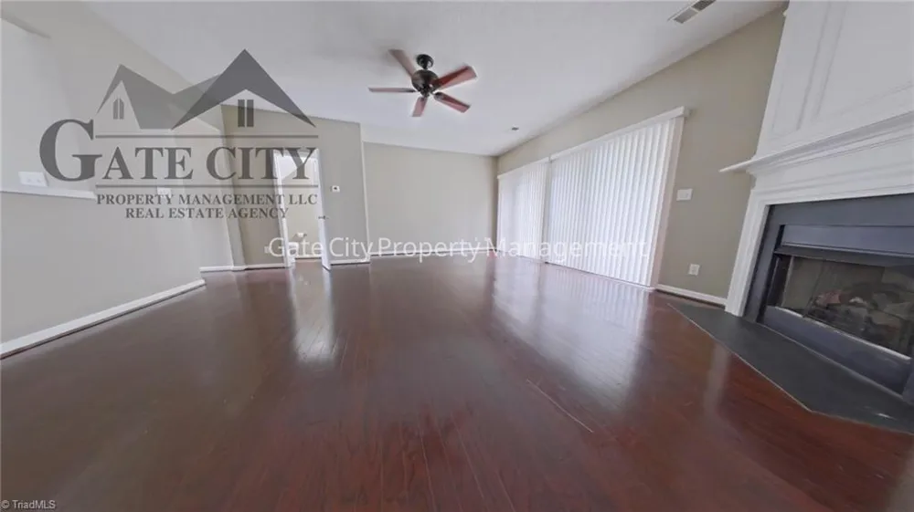 3983 Elizabeth Glen Way Jamestown, NC 27282