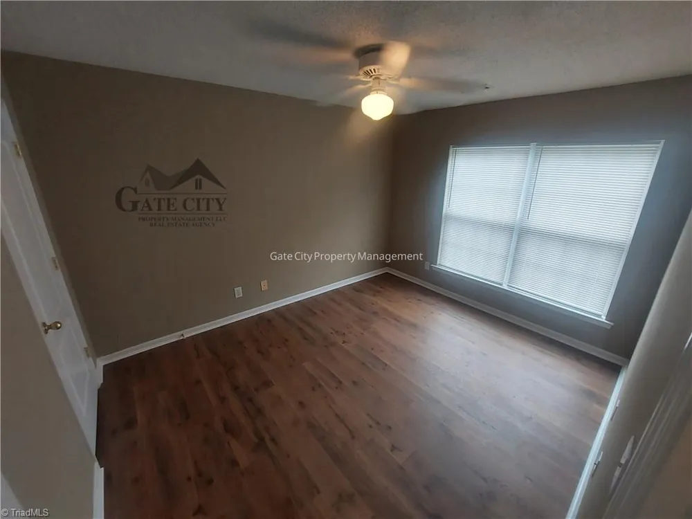 3983 Elizabeth Glen Way Jamestown, NC 27282