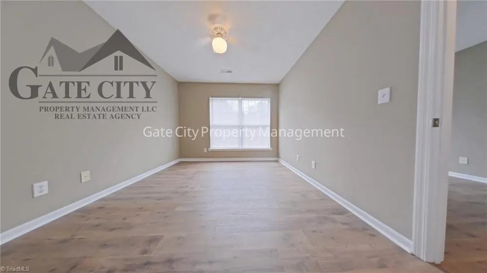 3983 Elizabeth Glen Way Jamestown, NC 27282