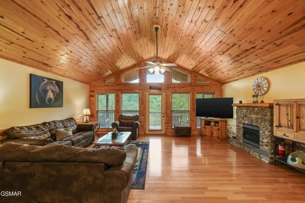 1029 Shadow Ridge Drive Sevierville, TN 37862