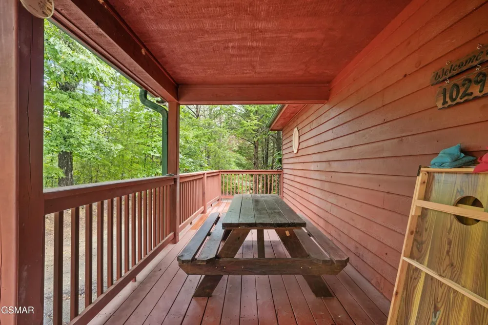 1029 Shadow Ridge Drive Sevierville, TN 37862