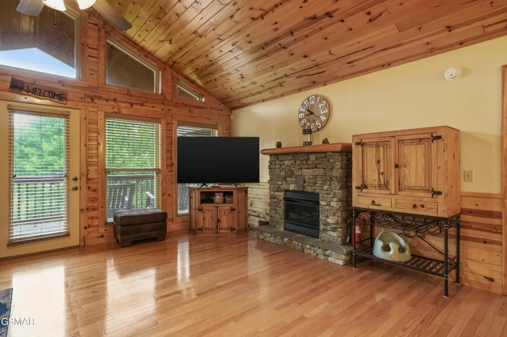 1029 Shadow Ridge Drive Sevierville, TN 37862