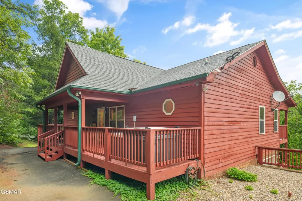 1029 Shadow Ridge Drive Sevierville, TN 37862