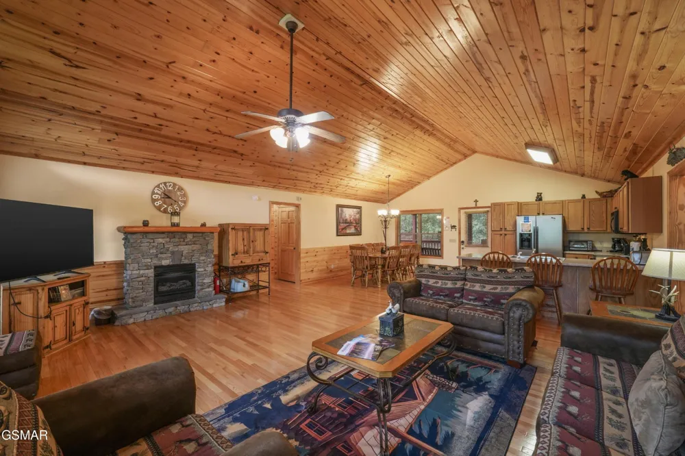 1029 Shadow Ridge Drive Sevierville, TN 37862