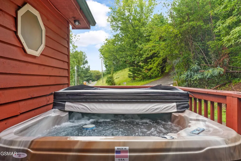 1029 Shadow Ridge Drive Sevierville, TN 37862