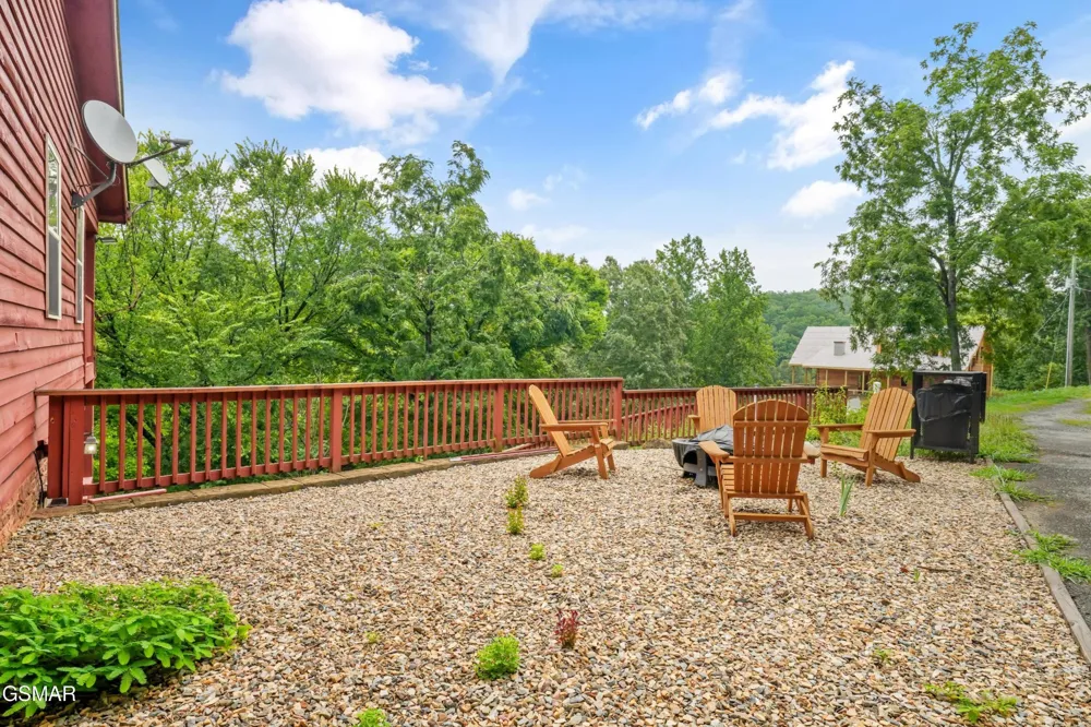 1029 Shadow Ridge Drive Sevierville, TN 37862