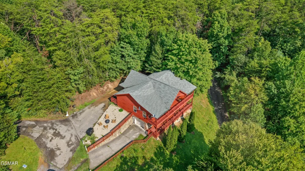 1029 Shadow Ridge Drive Sevierville, TN 37862