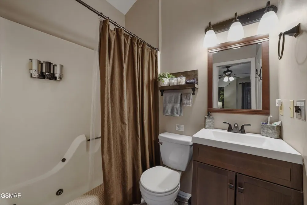 1103 Villa Lane Gatlinburg, TN 37738