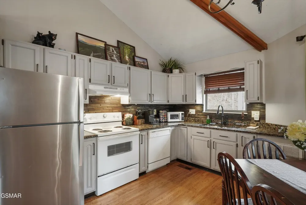 1103 Villa Lane Gatlinburg, TN 37738