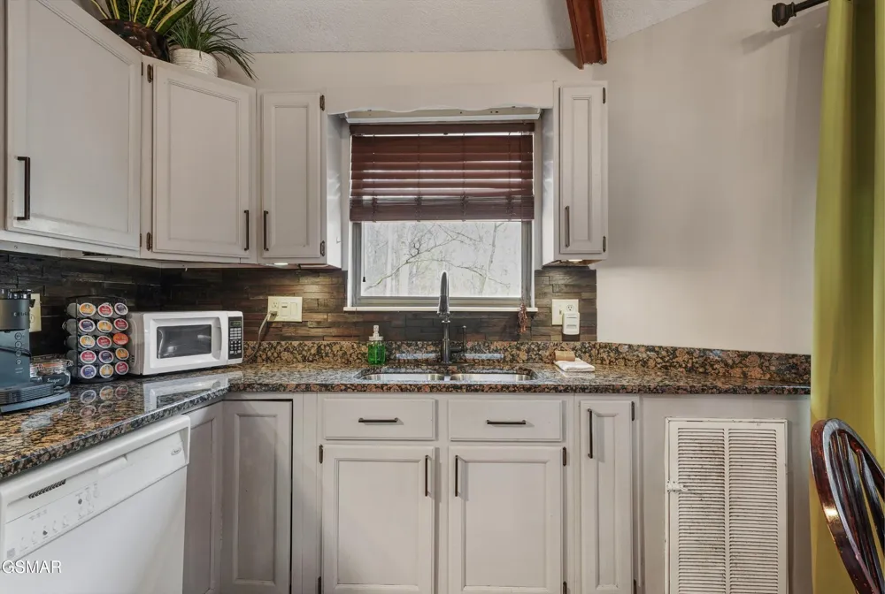 1103 Villa Lane Gatlinburg, TN 37738